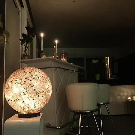 Cozy House With Garden And Jacuzzi In טורנאי