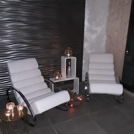 Cozy House With Garden And Jacuzzi In Tournai